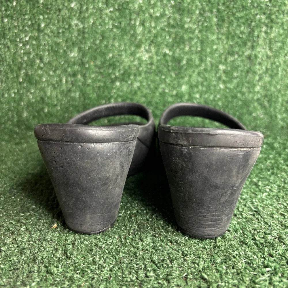 Crocs‎ Wedge Heel Open Toe Slide Comfort Lightweight Sandals Black Womens Size 8